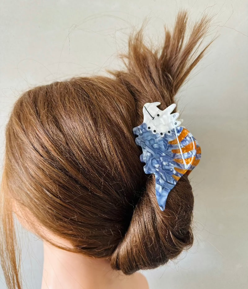 Einiosaurus Procurvicornis Dinosaur Hair Claw