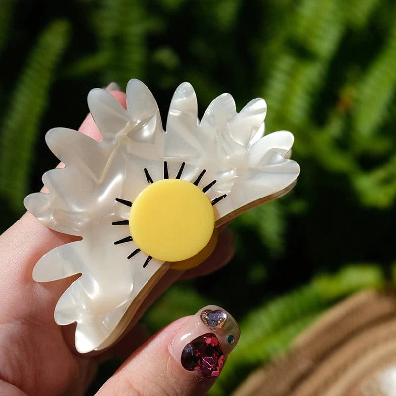 Half-Hardy Chrysanthemum Flower Hair Claw