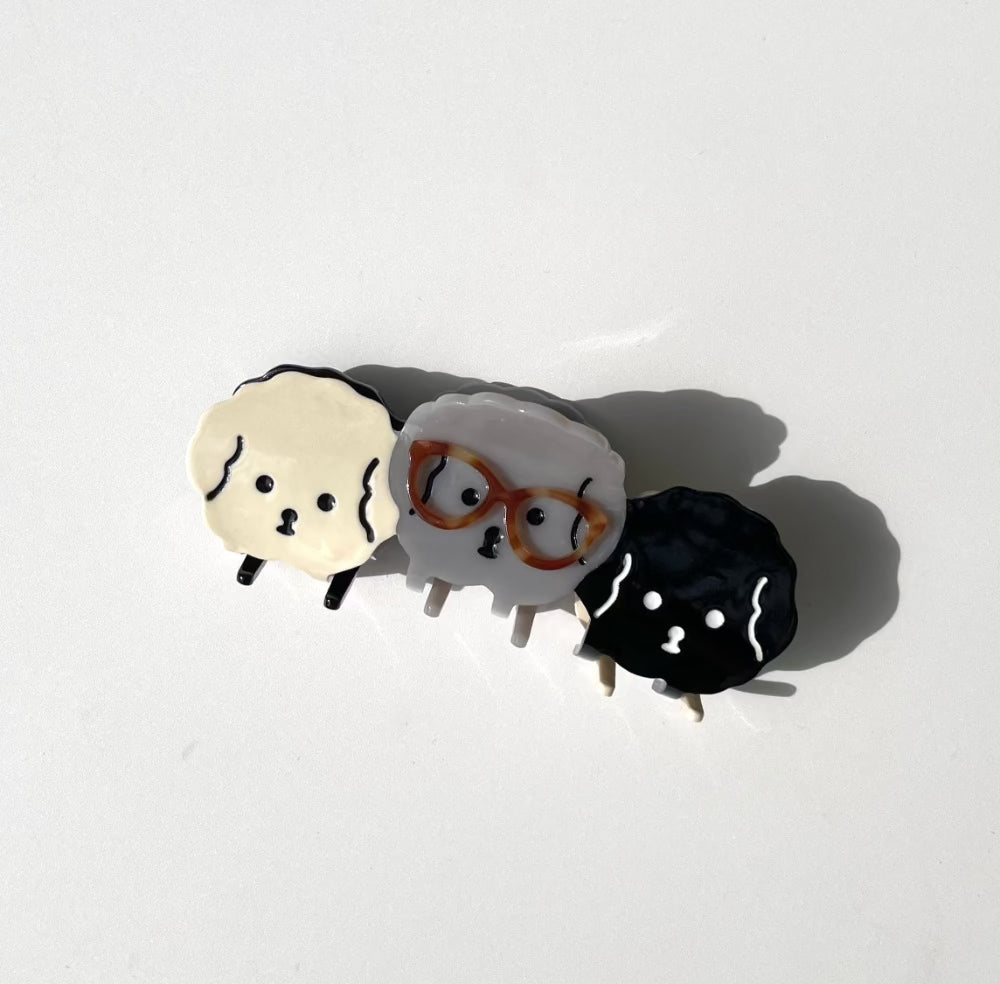 Three Glasses Dogs Hair Claw