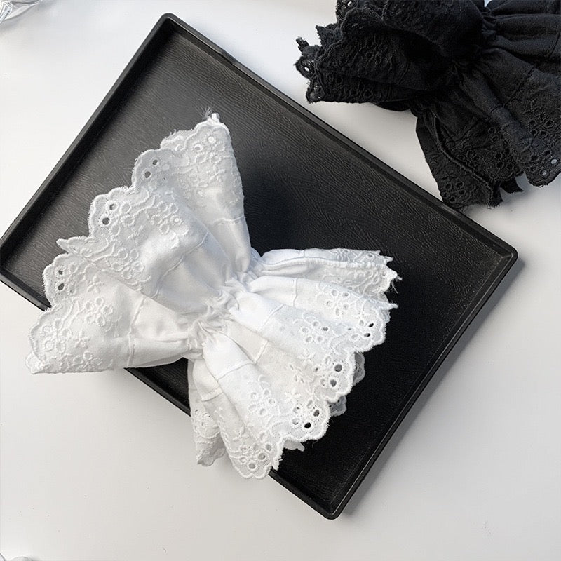 Grace Lace Scrunchie