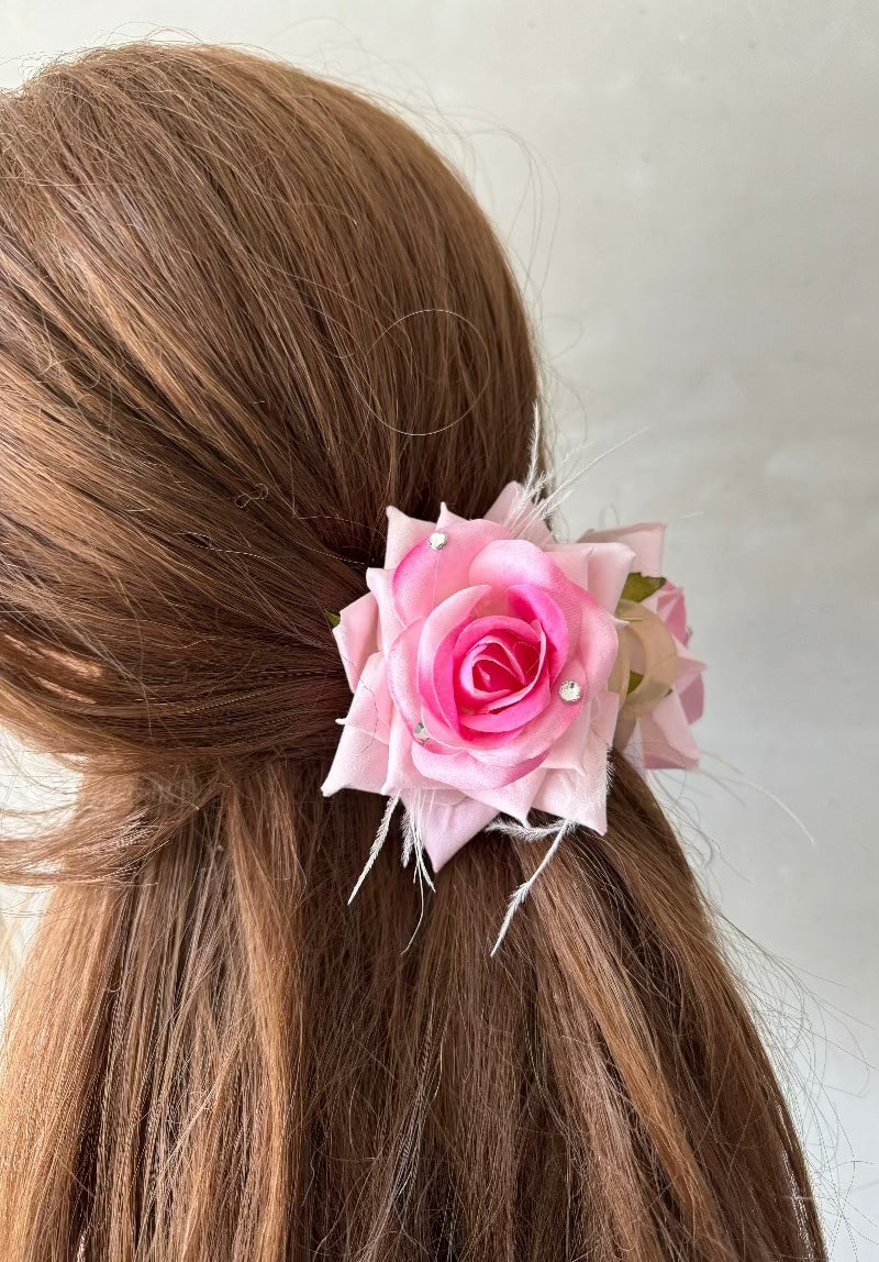 Medium Gradient Romance Rose Hair Claw
