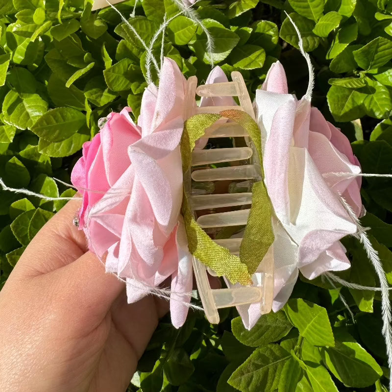 Medium Gradient Romance Rose Hair Claw