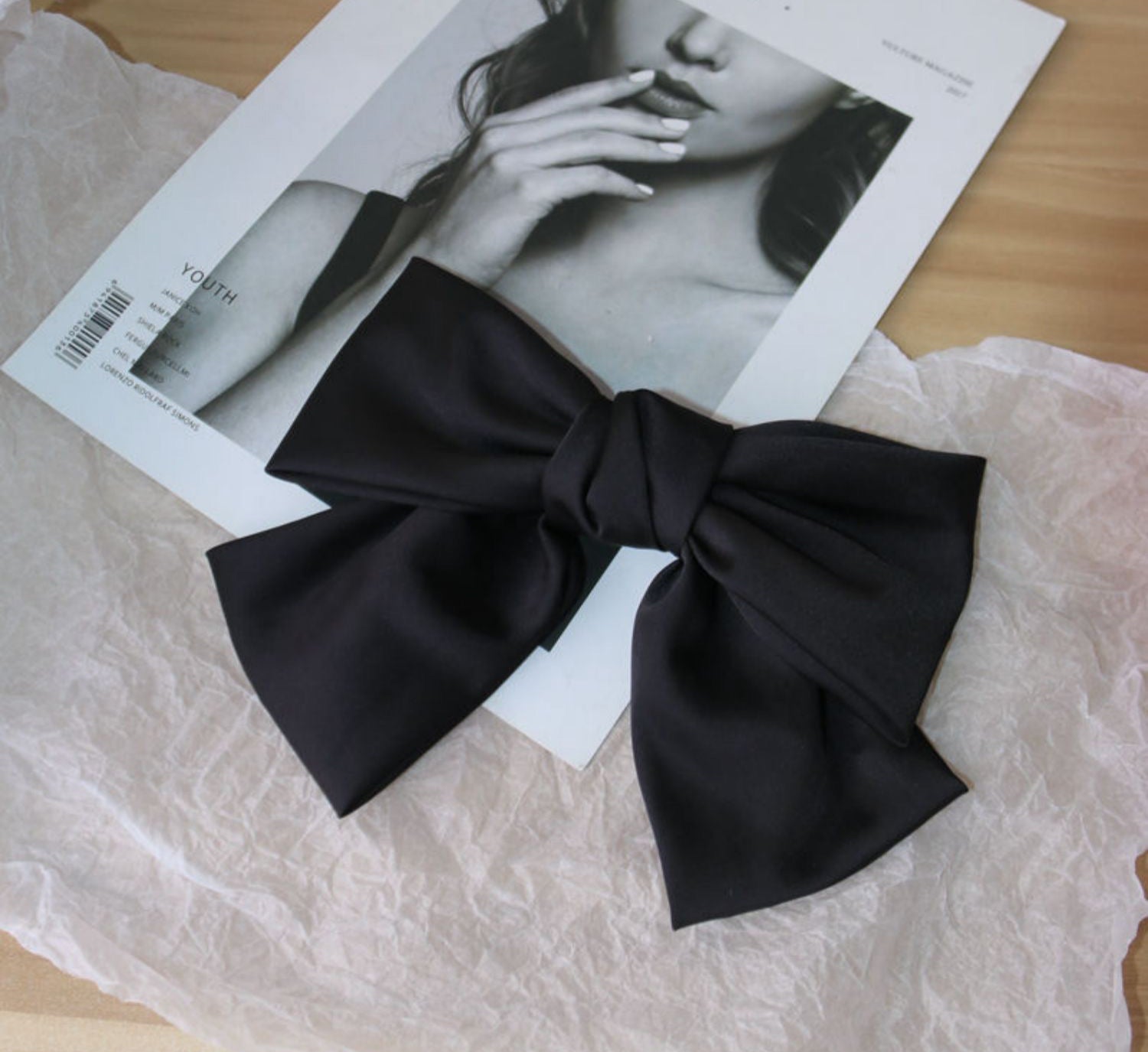 Bow Hair Clip In Paris