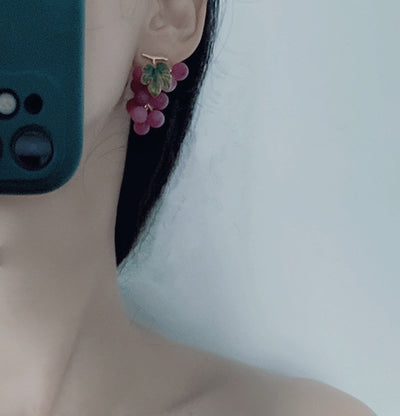 Red grapes earrings