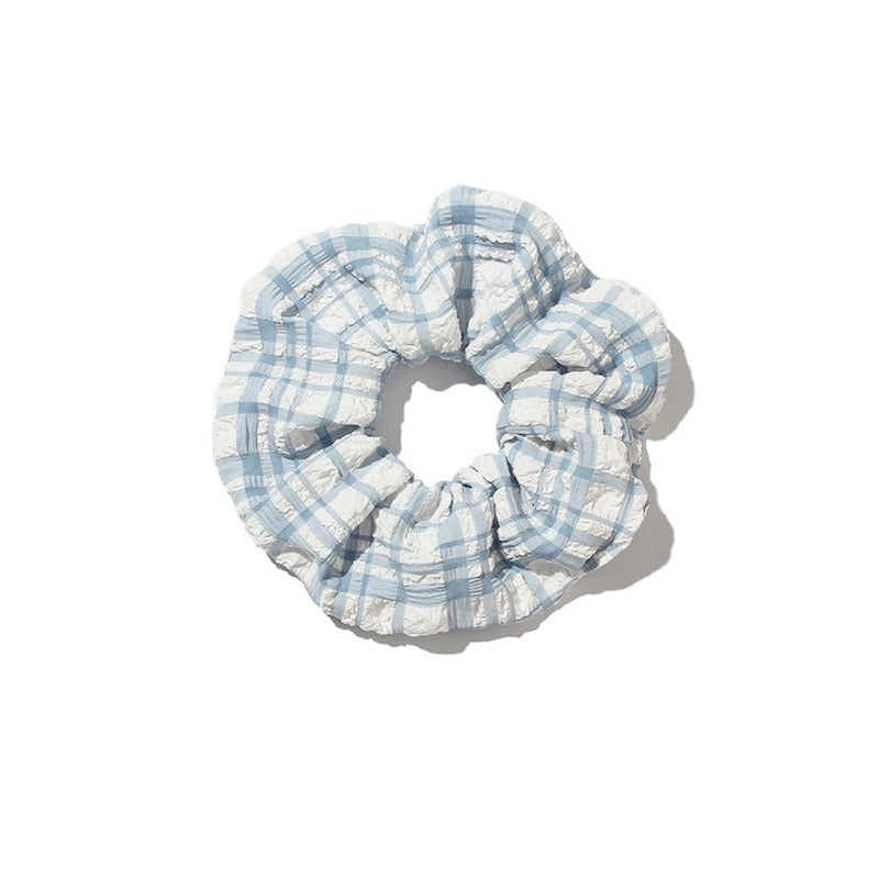 Cream Puff Scrunchie With Strawberry