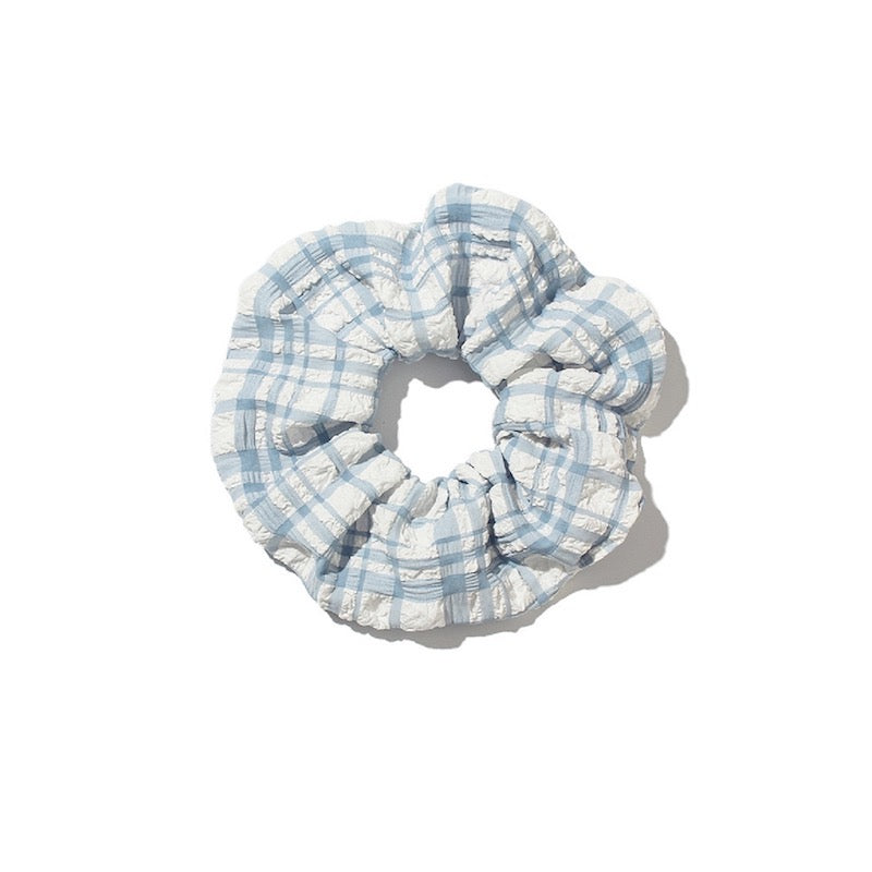 Cream Puff Scrunchie With Blueberry
