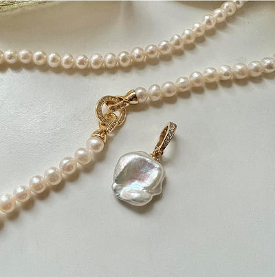 Handmade Freshwater Baroque Pearl Pendant Necklace