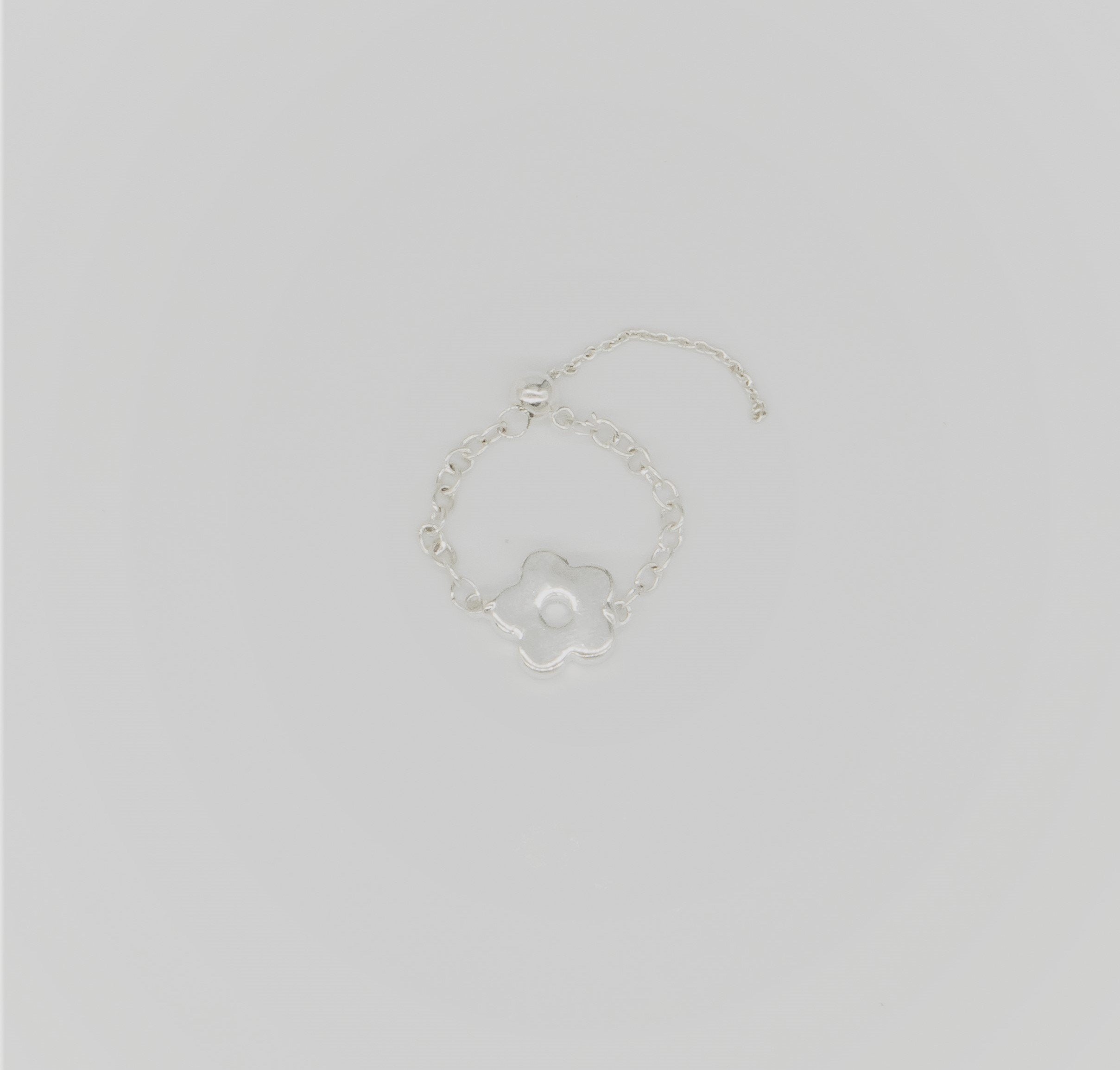 White Flower Chain Ring