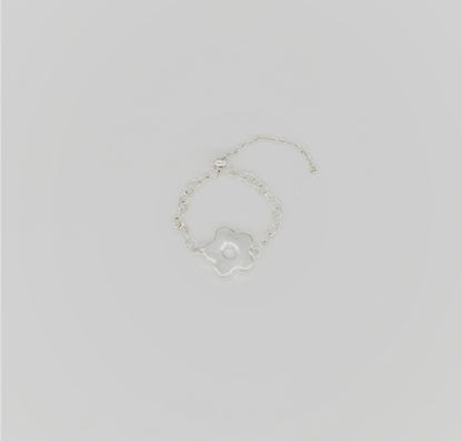 White Flower Chain Ring