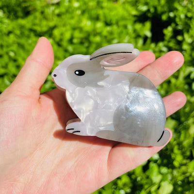 little gray rabbit claw